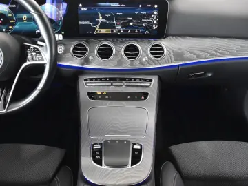 MERCEDES-BENZ E 300 de 9G AMG LINE PANORAMA 360 -KAMERA