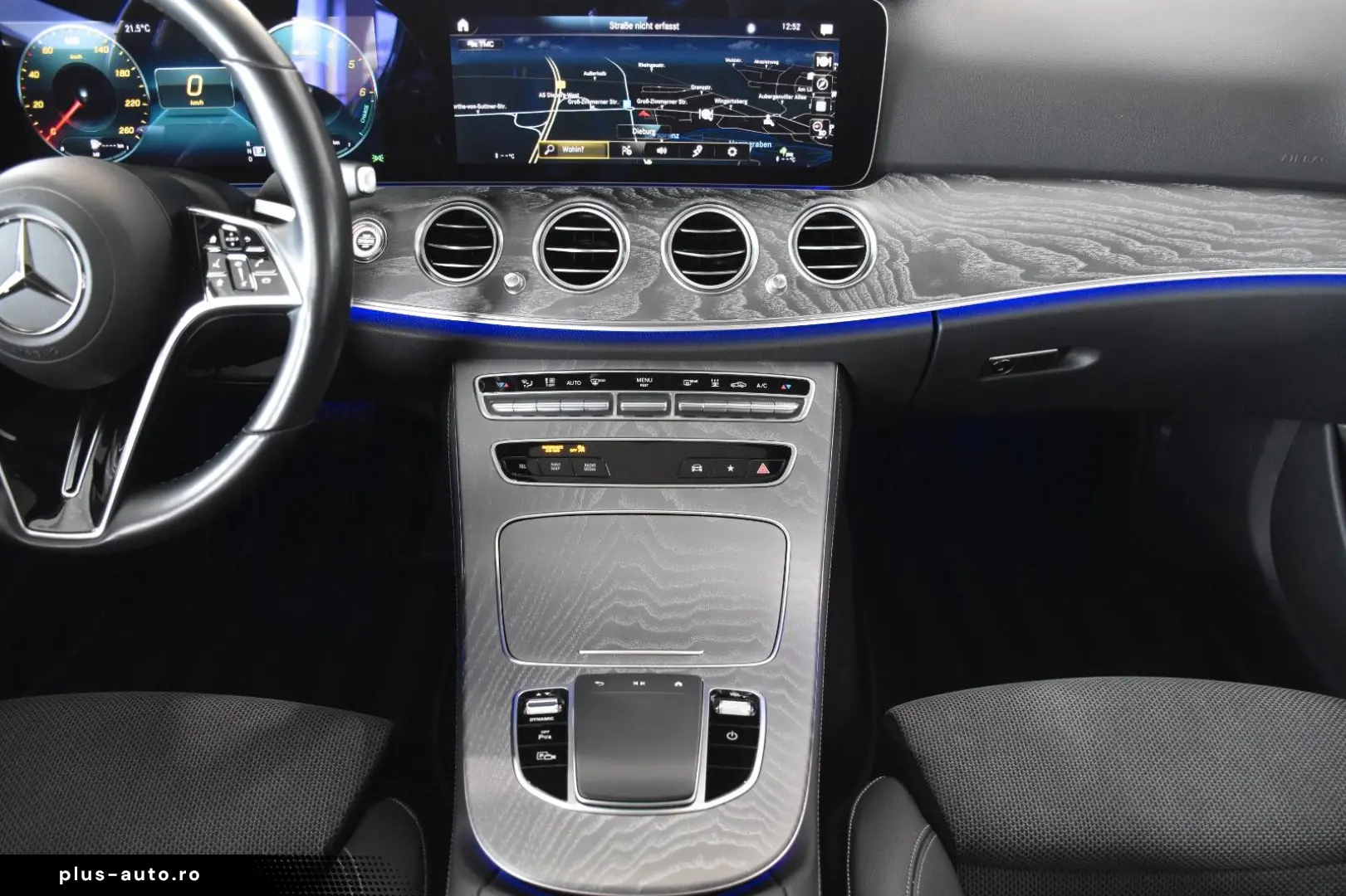 MERCEDES-BENZ E 300 de 9G AMG LINE PANORAMA 360 -KAMERA