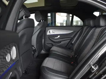 MERCEDES-BENZ E 300 de 9G AMG LINE PANORAMA 360 -KAMERA