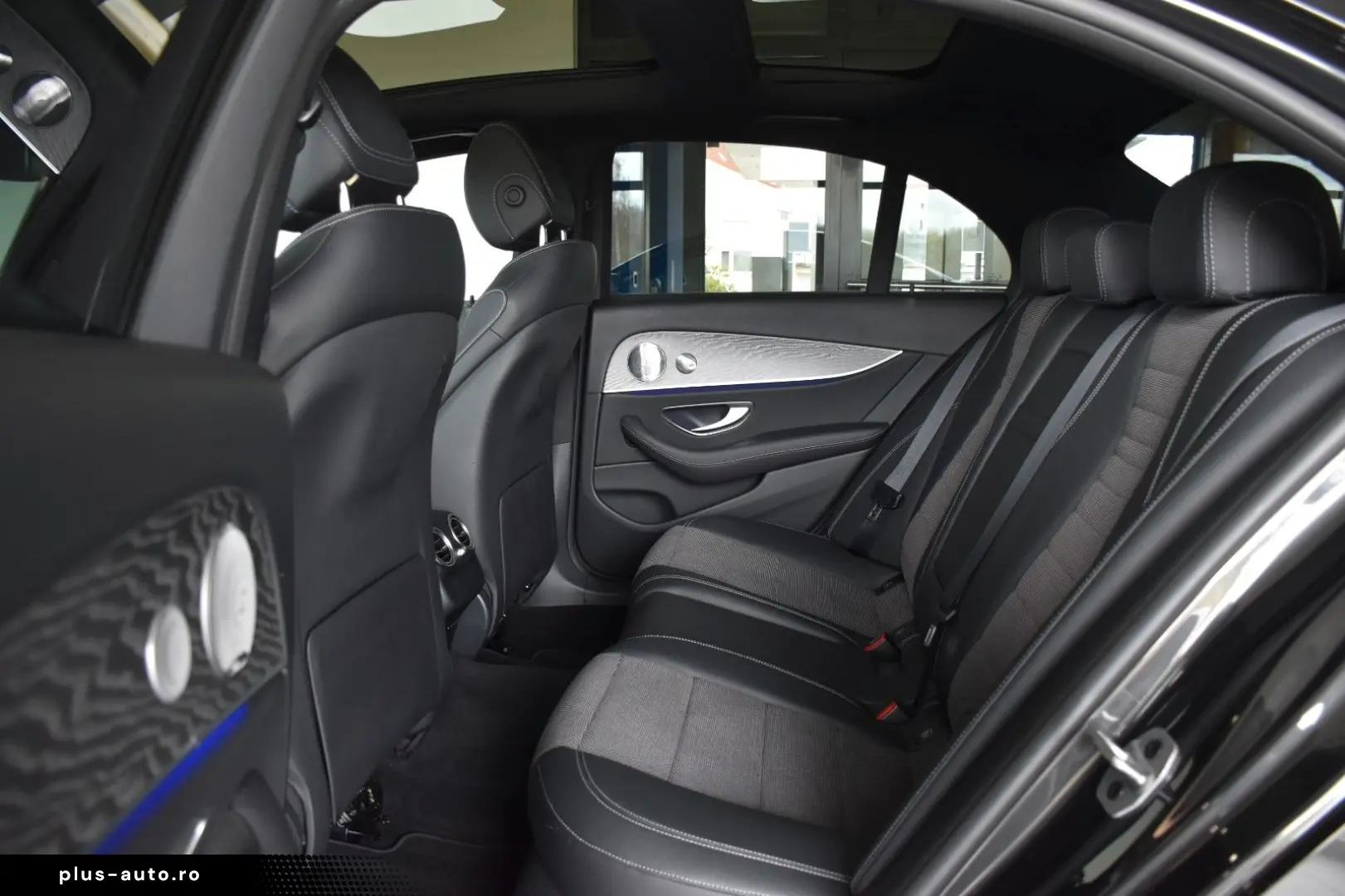 MERCEDES-BENZ E 300 de 9G AMG LINE PANORAMA 360 -KAMERA