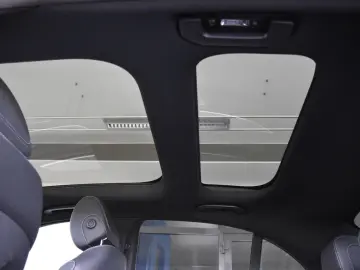 MERCEDES-BENZ E 300 de 9G AMG LINE PANORAMA 360 -KAMERA