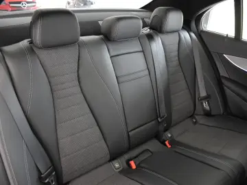 MERCEDES-BENZ E 300 de 9G AMG LINE PANORAMA 360 -KAMERA
