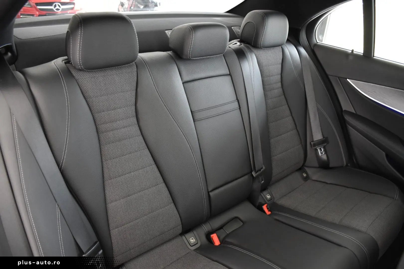 MERCEDES-BENZ E 300 de 9G AMG LINE PANORAMA 360 -KAMERA