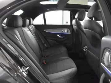 MERCEDES-BENZ E 300 de 9G AMG LINE PANORAMA 360 -KAMERA