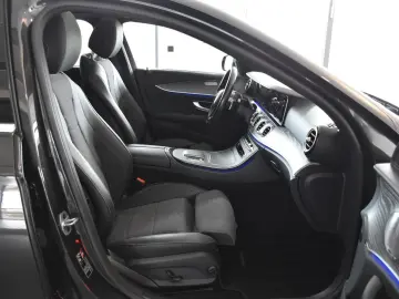 MERCEDES-BENZ E 300 de 9G AMG LINE PANORAMA 360 -KAMERA