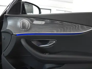 MERCEDES-BENZ E 300 de 9G AMG LINE PANORAMA 360 -KAMERA