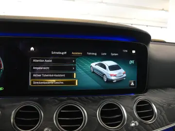 MERCEDES-BENZ E 300 de 9G AMG LINE PANORAMA 360 -KAMERA