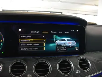 MERCEDES-BENZ E 300 de 9G AMG LINE PANORAMA 360 -KAMERA