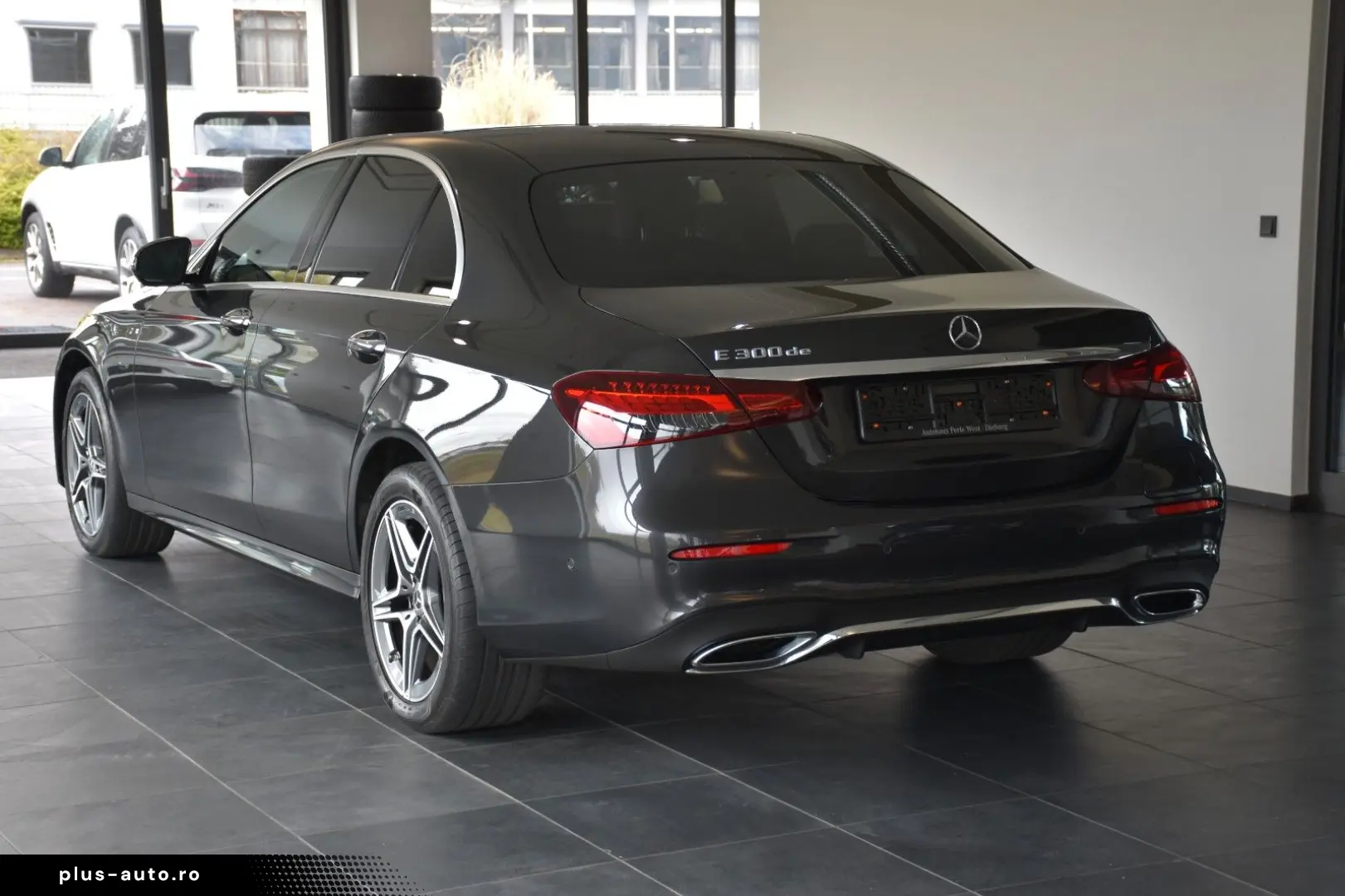 MERCEDES-BENZ E 300 de 9G AMG LINE PANORAMA 360 -KAMERA