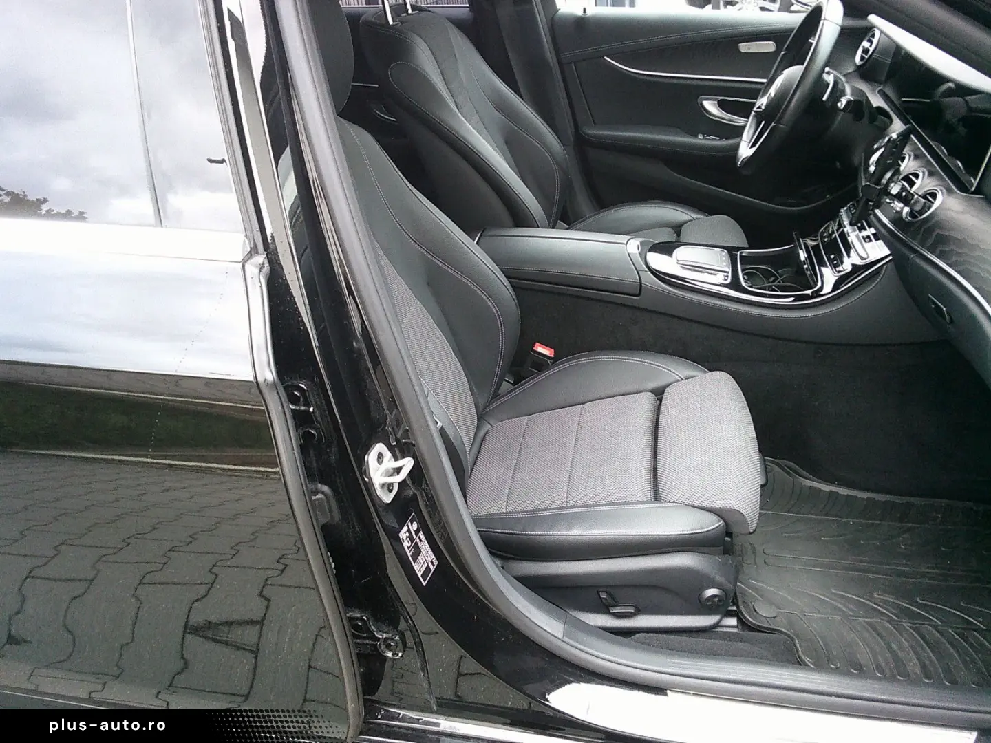 MERCEDES-BENZ E 300  AMG Sportsitze