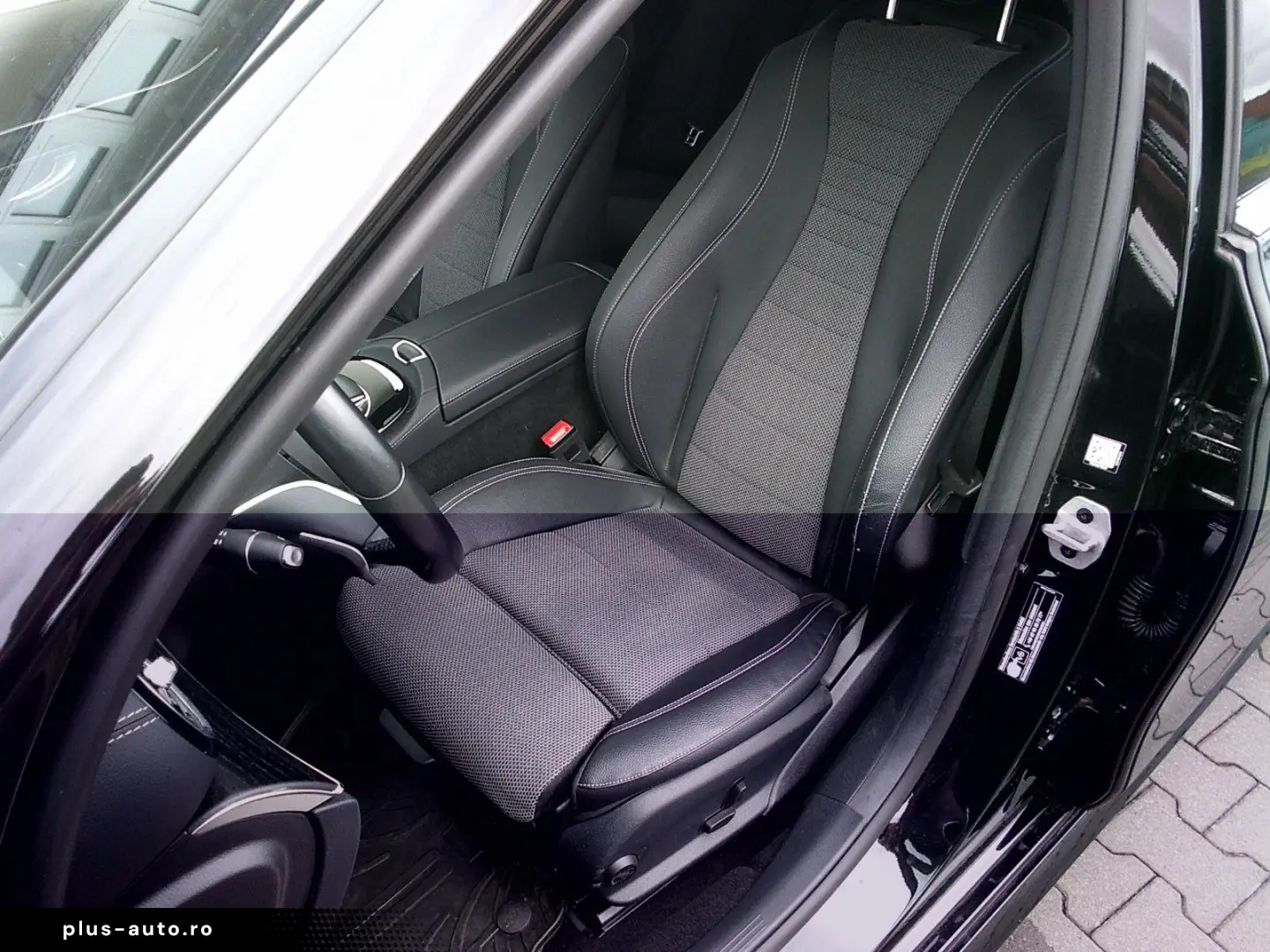 MERCEDES-BENZ E 300  AMG Sportsitze