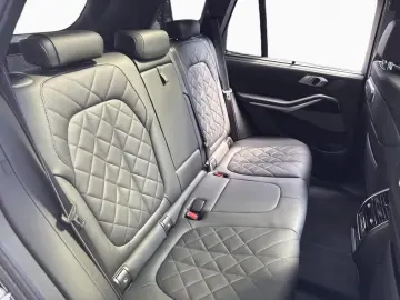 BMW X5 xDr30d MSpo Pro SkyLounge IcGlow SoftClo Ventilation