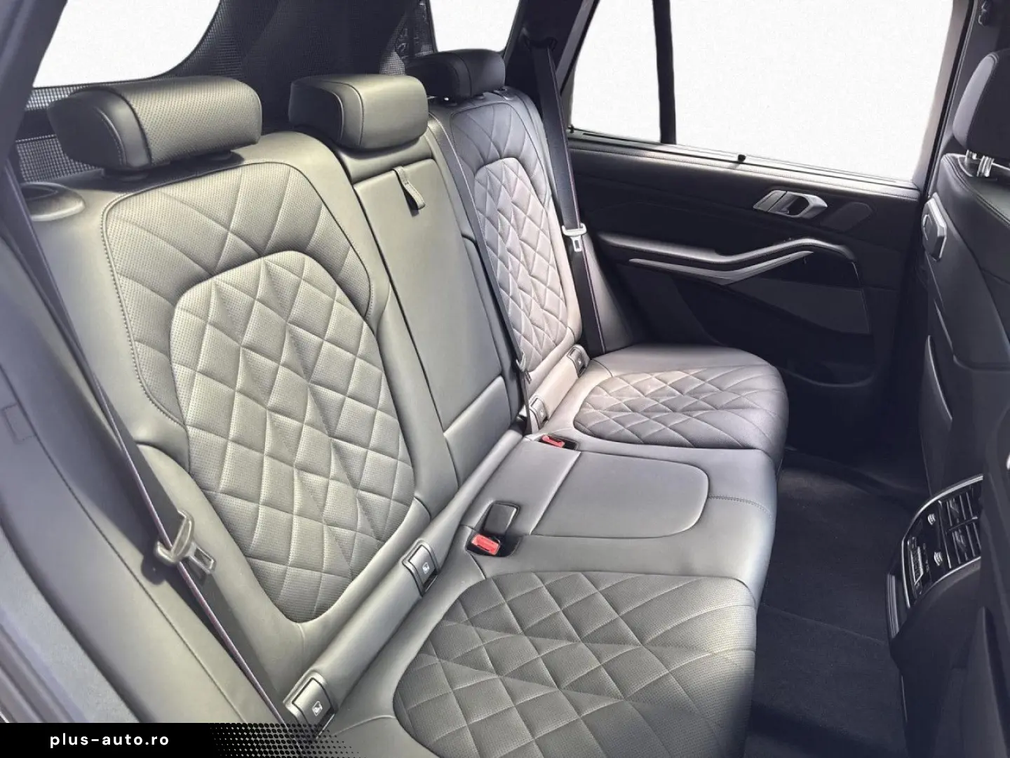 BMW X5 xDr30d MSpo Pro SkyLounge IcGlow SoftClo Ventilation