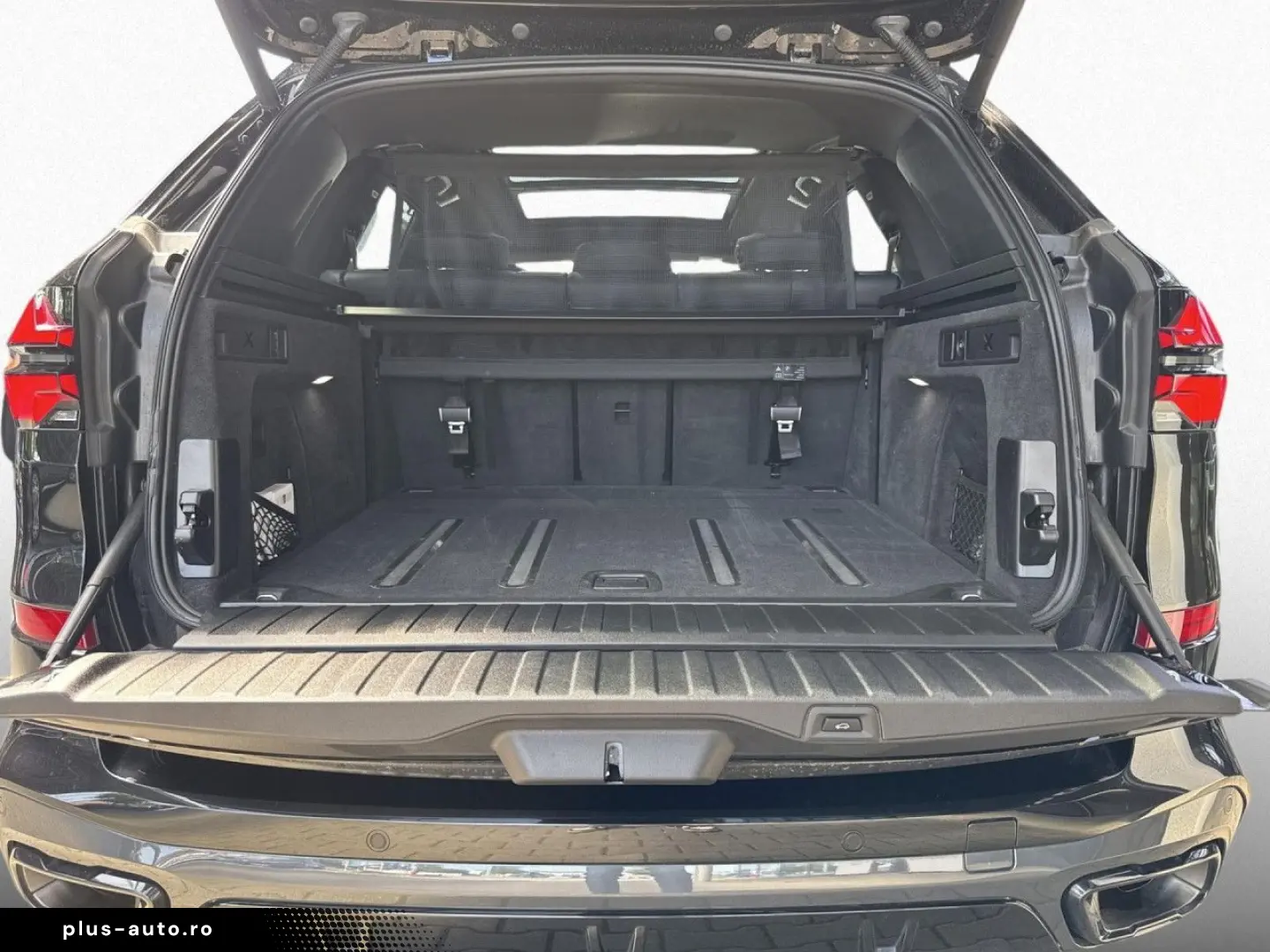 BMW X5 xDr30d MSpo Pro SkyLounge IcGlow SoftClo Ventilation