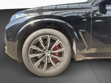 BMW X5 xDr30d MSpo Pro SkyLounge IcGlow SoftClo Ventilation