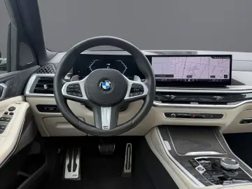 BMW X5 xDr30d MSpo Massage Ventilation 360 H&K