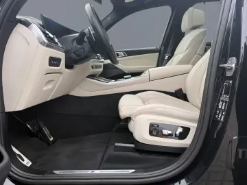 BMW X5 xDr30d MSpo Massage Ventilation 360 H&K