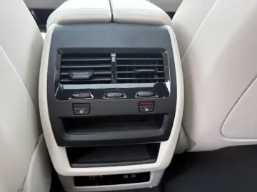 BMW X5 xDr30d MSpo Massage Ventilation 360 H&K