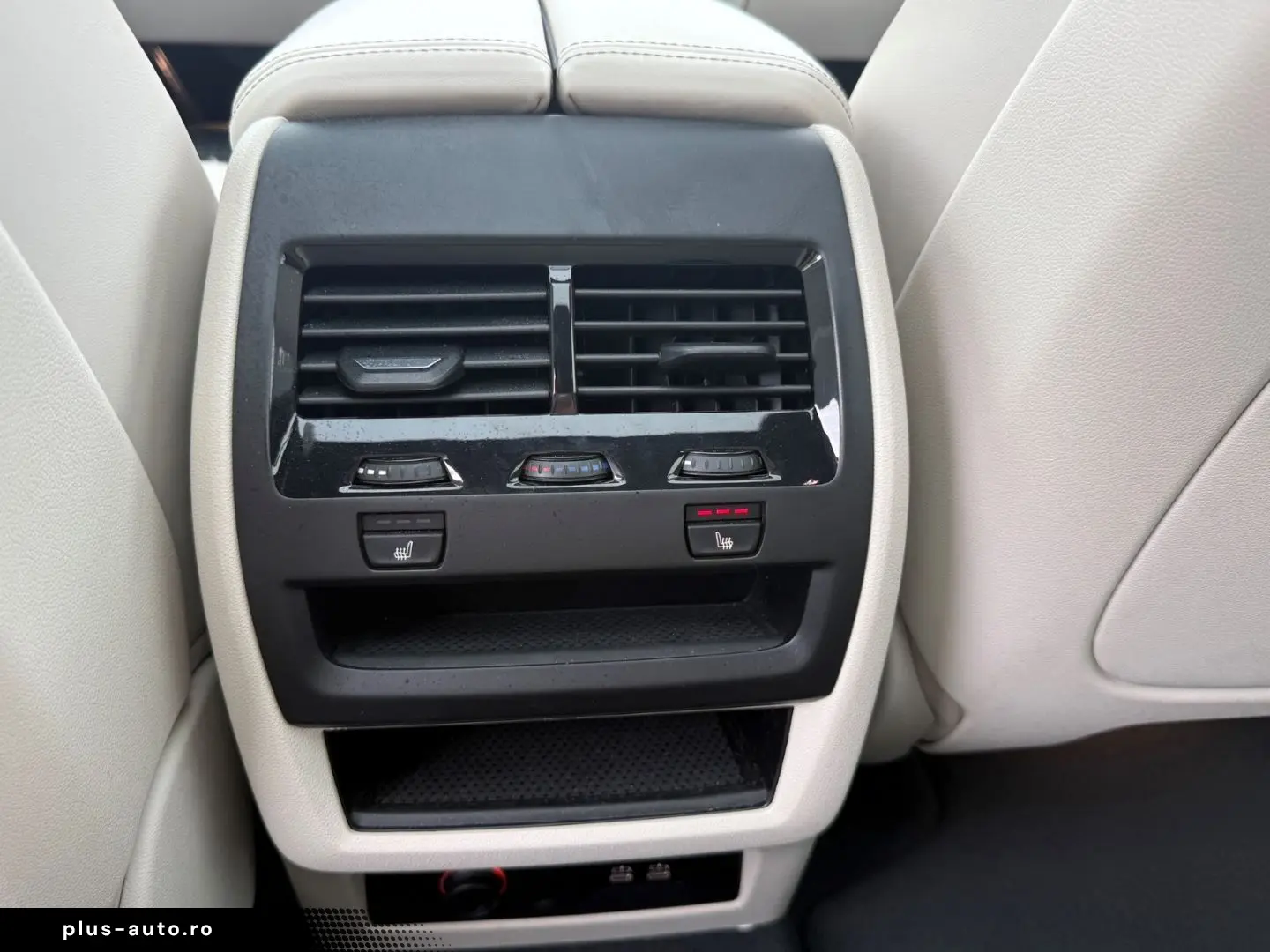BMW X5 xDr30d MSpo Massage Ventilation 360 H&K