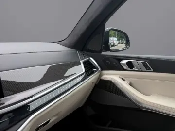 BMW X5 xDr30d MSpo Massage Ventilation 360 H&K