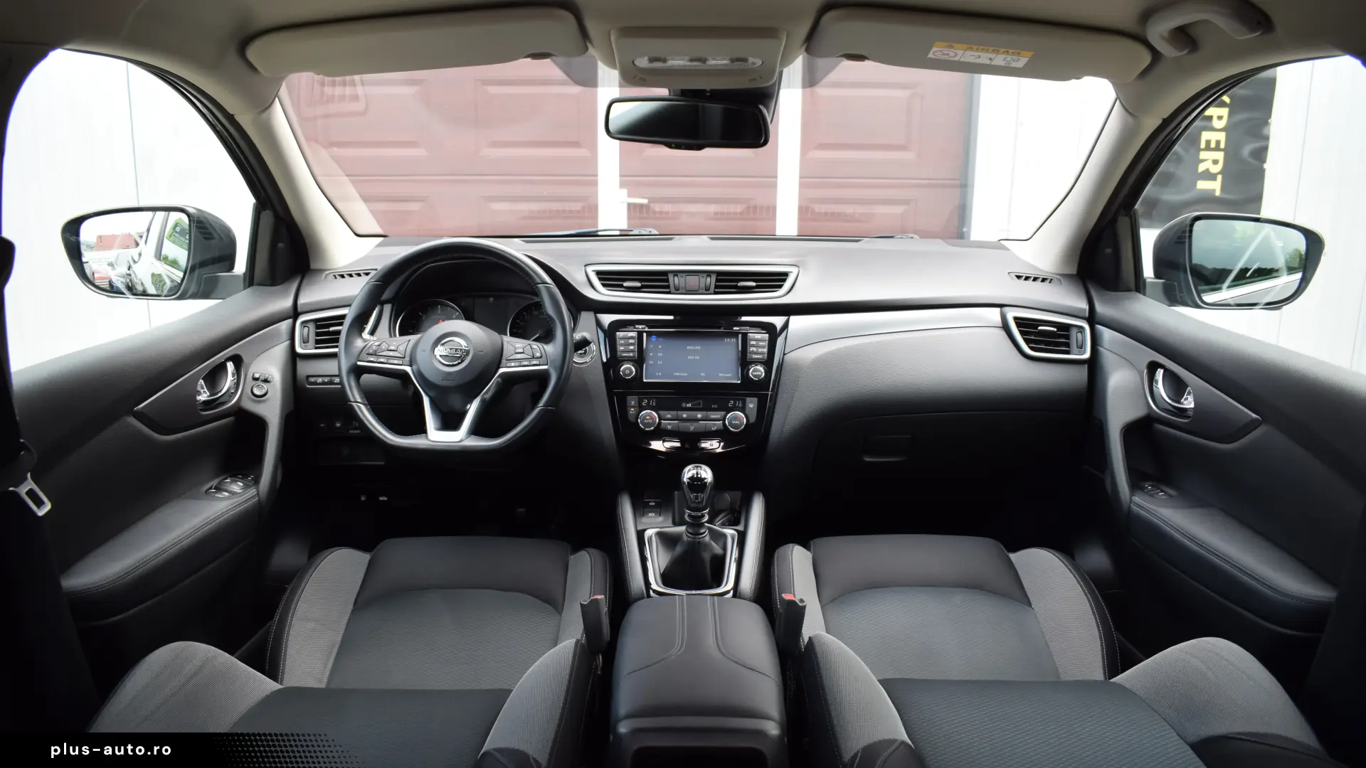 Nissan Qashqai 2019 1.5D 115CP Navi Keyless Camere Lane Side