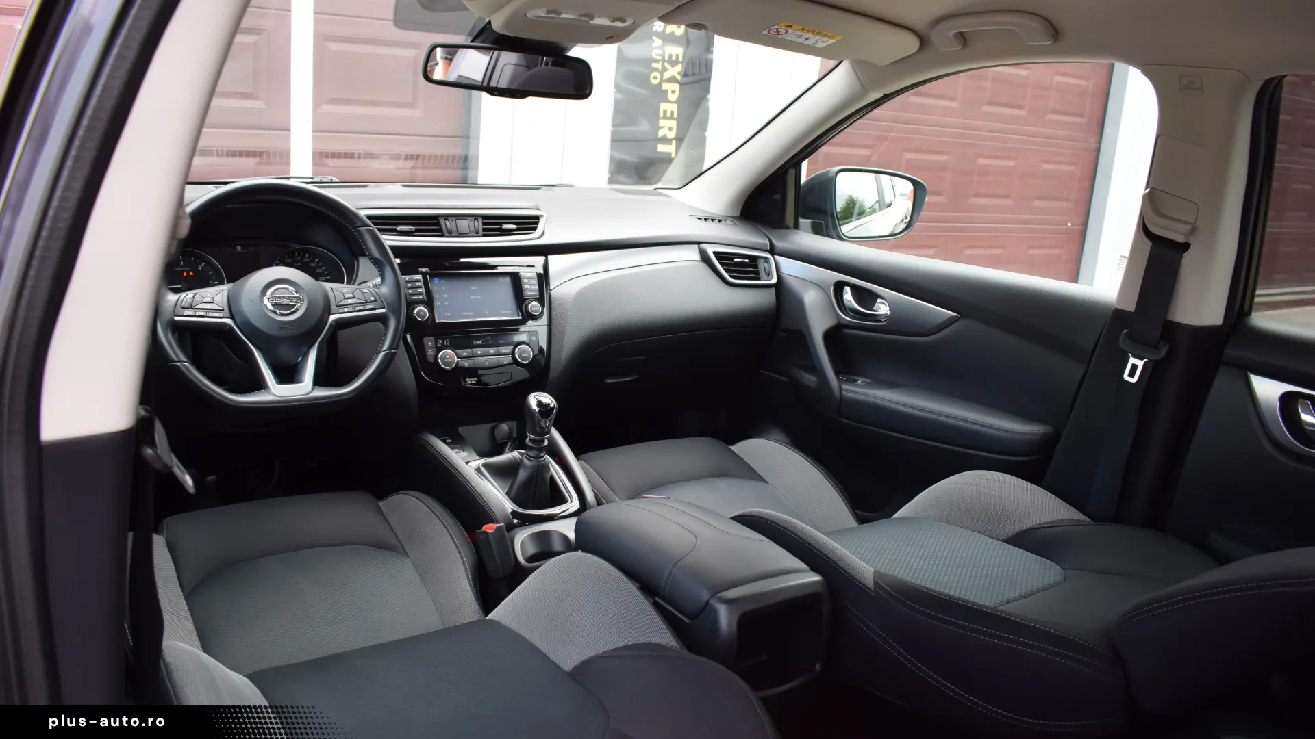 Nissan Qashqai 2019 1.5D 115CP Navi Keyless Camere Lane Side