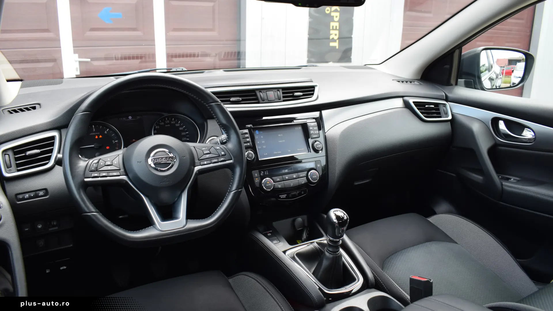 Nissan Qashqai 2019 1.5D 115CP Navi Keyless Camere Lane Side