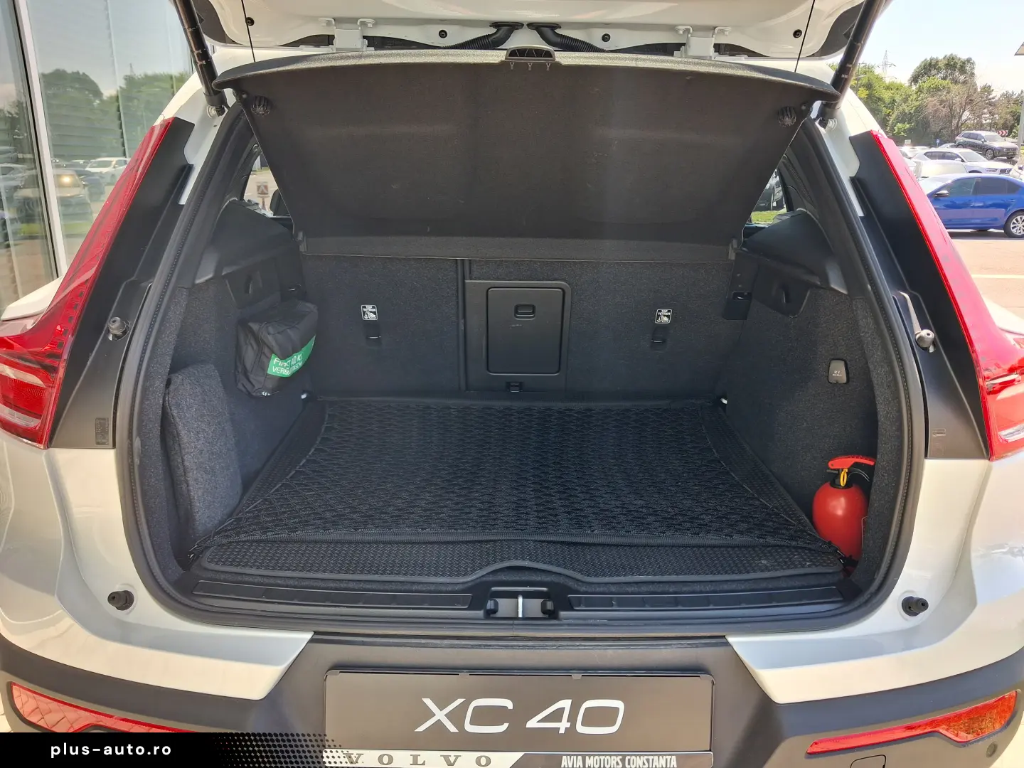 Volvo XC 40 B4 AT FWD MHEV Ultra Dark