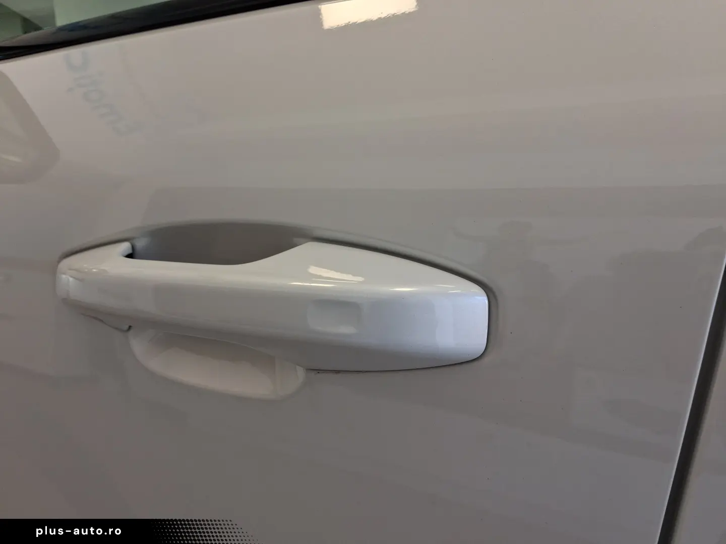 Volvo XC 40 B4 AT FWD MHEV Ultra Dark