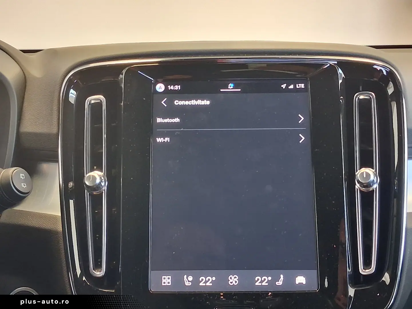 Volvo XC 40 B4 AT FWD MHEV Ultra Dark