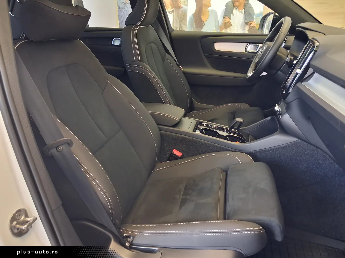 Volvo XC 40 B4 AT FWD MHEV Ultra Dark
