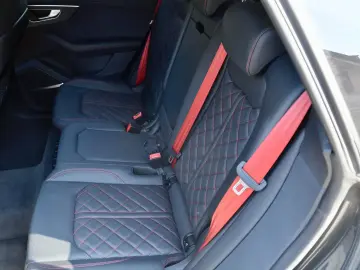 Audi SQ8 4.0 TFSI quattro 507 CP