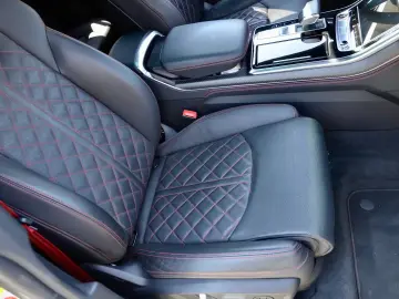 Audi SQ8 4.0 TFSI quattro 507 CP