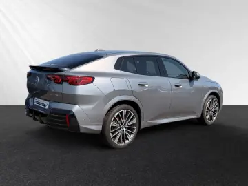 BMW X2 sDrive18d M Sport HUD DAProf. Harman Kardon