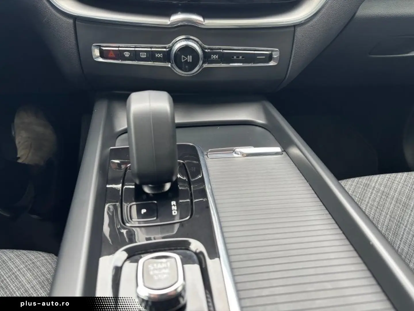 VOLVO XC 60 XC60 Core Recharge Plug-In Hybrid AWD