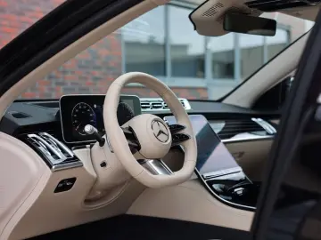MERCEDES-BENZ S450e   Pano - HUD