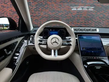 MERCEDES-BENZ S450e   Pano - HUD