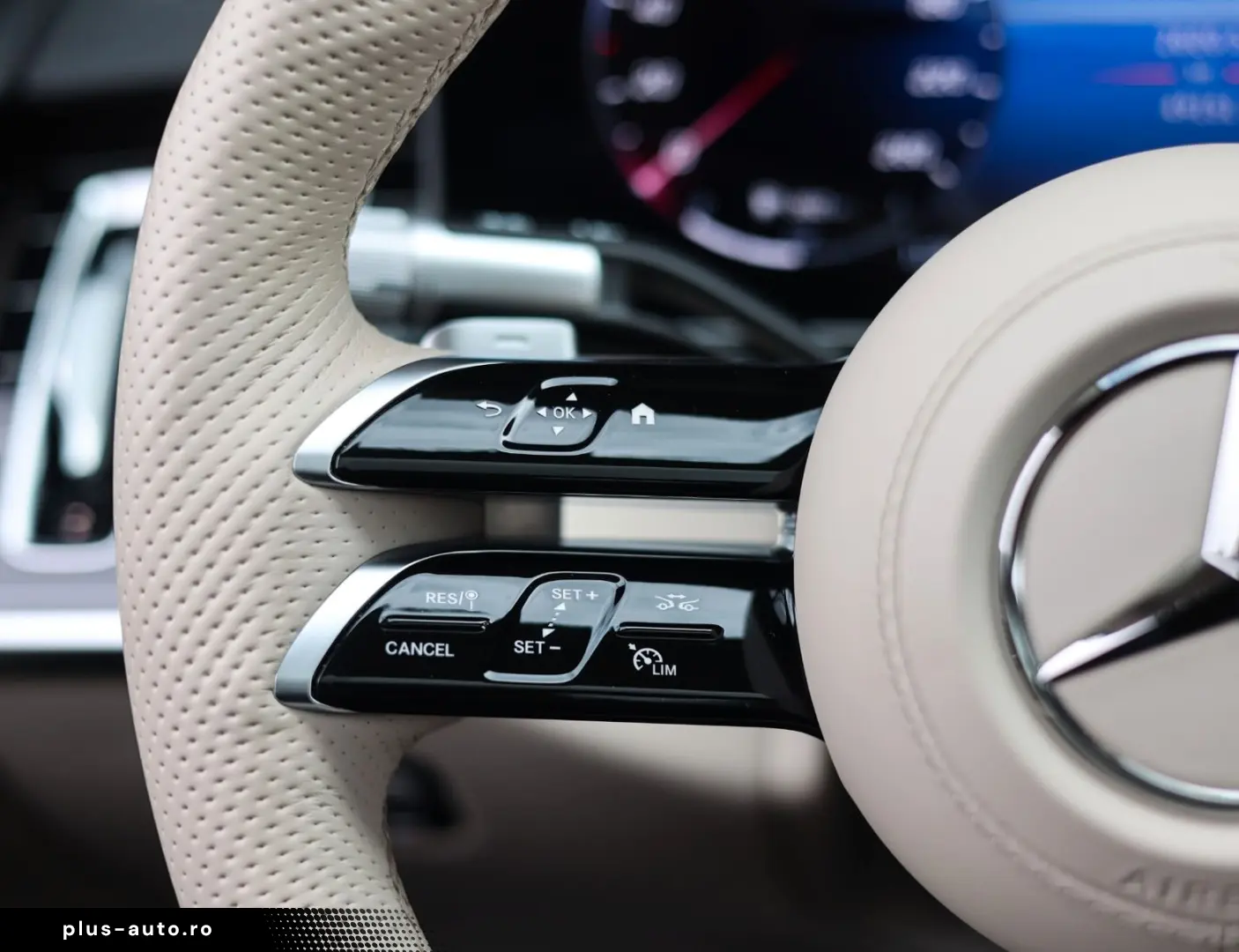 MERCEDES-BENZ S450e   Pano - HUD