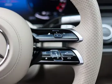 MERCEDES-BENZ S450e   Pano - HUD