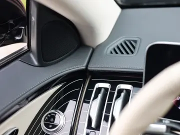 MERCEDES-BENZ S450e   Pano - HUD