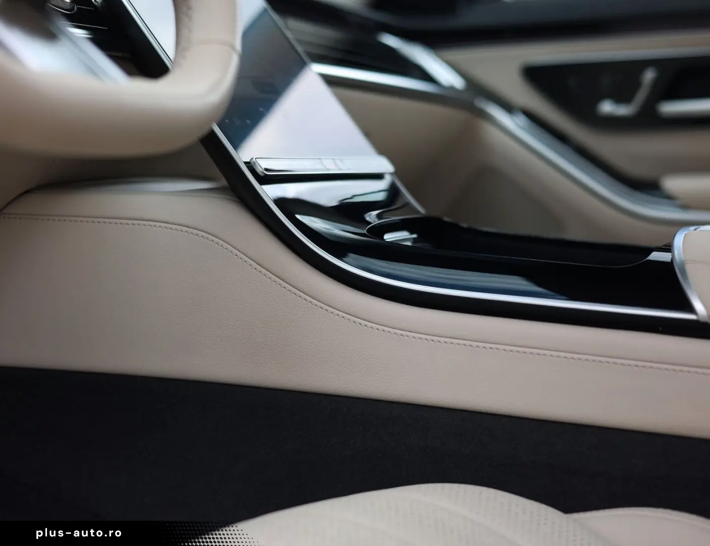 MERCEDES-BENZ S450e   Pano - HUD