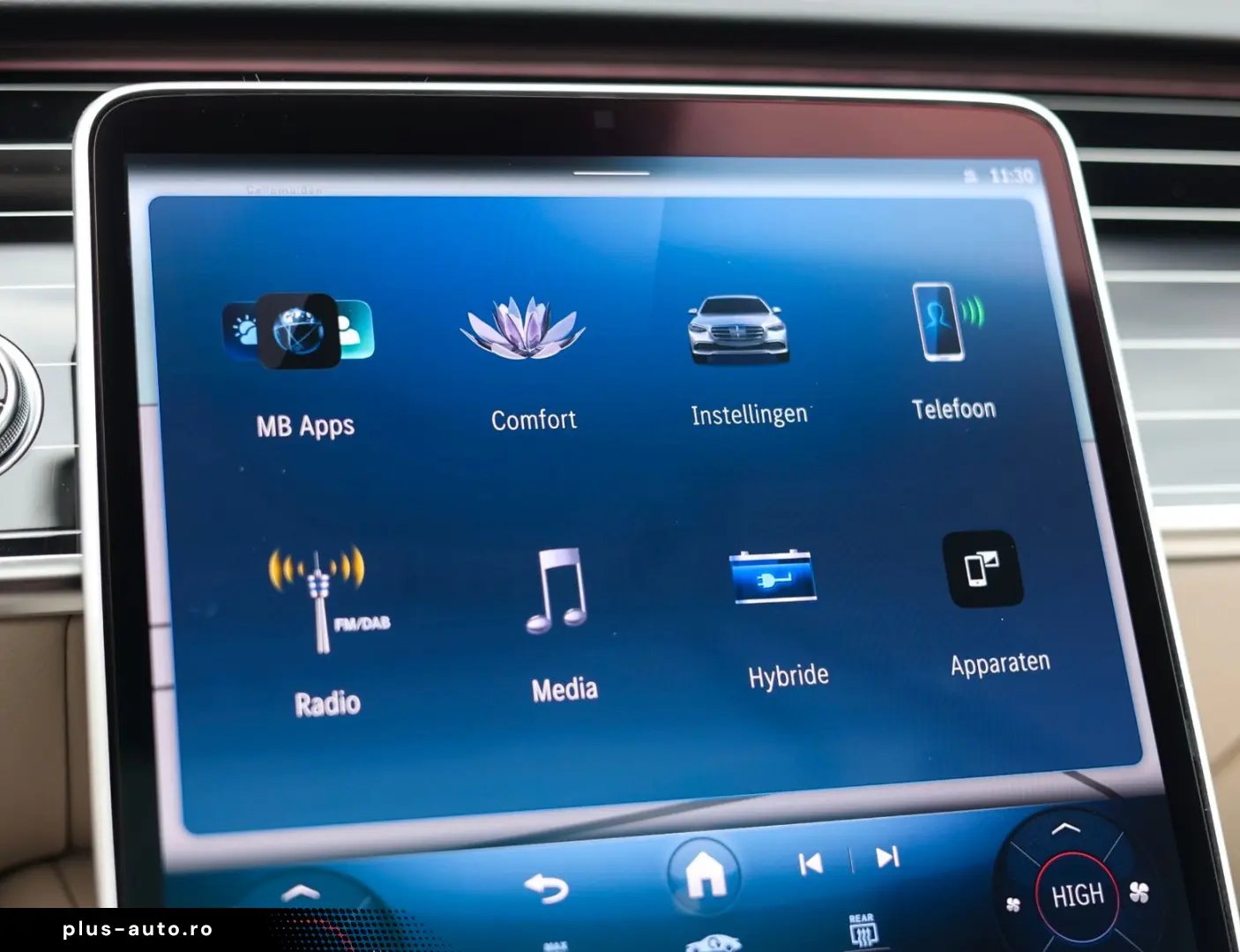 MERCEDES-BENZ S450e   Pano - HUD