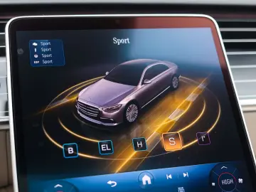 MERCEDES-BENZ S450e   Pano - HUD