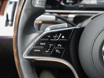 MERCEDES-BENZ S 450 4M lang AMG Panorama Airmatic DrivePilot
