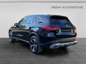 MERCEDES-BENZ GLC 300e 4M AVANTGARDE LED AMBI DISTR KAM SHZ