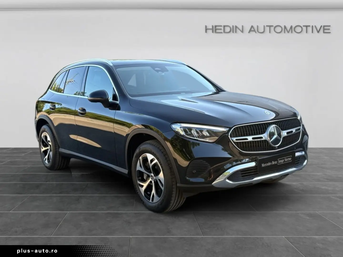MERCEDES-BENZ GLC 300e 4M AVANTGARDE LED AMBI DISTR KAM SHZ
