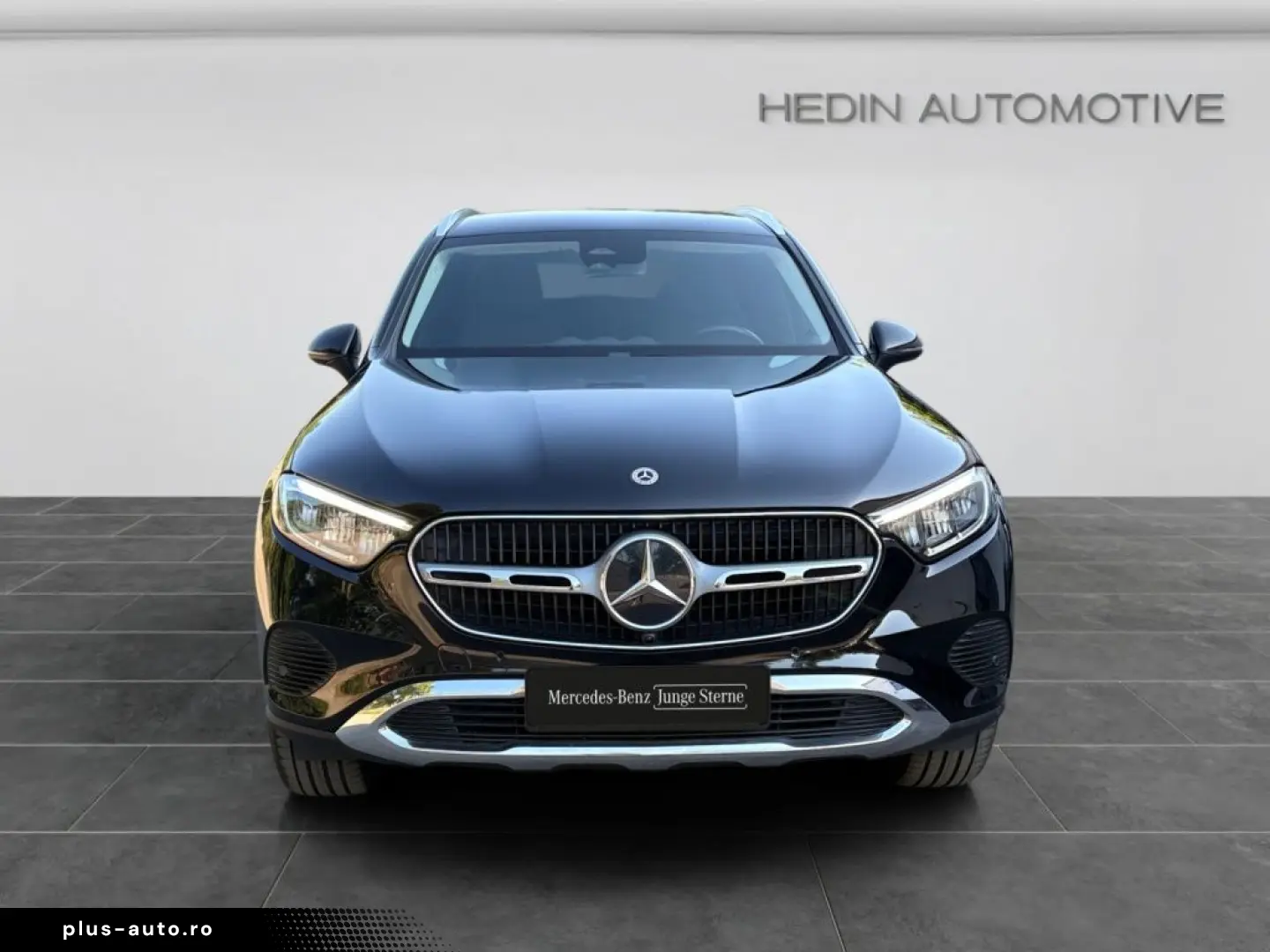 MERCEDES-BENZ GLC 300e 4M AVANTGARDE LED AMBI DISTR KAM SHZ