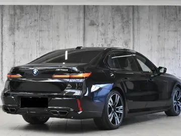 BMW 760e xDrive 571 CP Executive Lounge Masaj