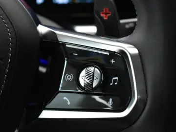 BMW 760e xDrive 571 CP Executive Lounge Masaj