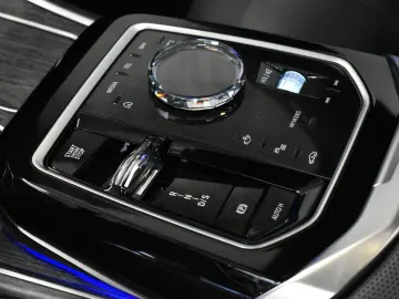 BMW 760e xDrive 571 CP Executive Lounge Masaj